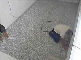 224 man at work1